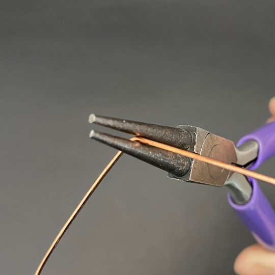 How to make a wrapped eye pin - Wire Loop | Studio 73 Designs