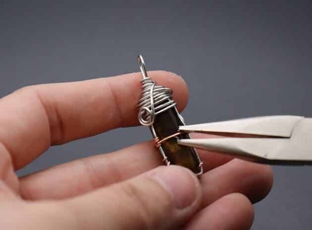 Wire-Wrapping Crystal Tower Point Tutorials 51