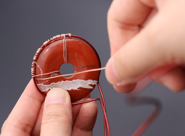 Wire-Wrapping Donut Pendant Tutorials 49
