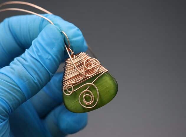 Wire-wrapping Charming Green Triangle Cabochon Pendant Tutorial