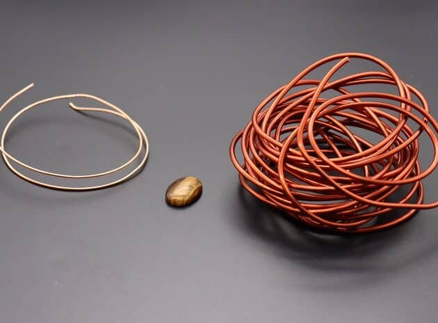 Wire-wrapping Circular Artisan Brown Gemstone Pendant Tutorial 1