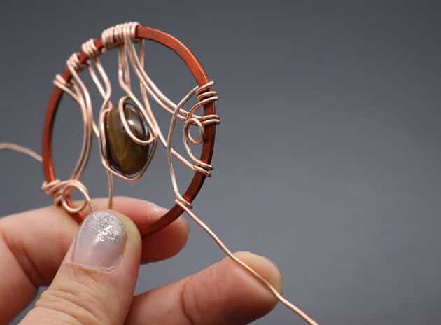 Wire-wrapping Circular Artisan Brown Gemstone Pendant Tutorial 103