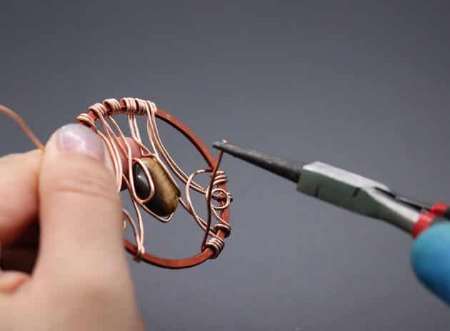Wire-wrapping Circular Artisan Brown Gemstone Pendant Tutorial 110