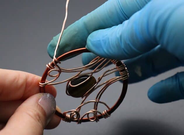Wire-wrapping Circular Artisan Brown Gemstone Pendant Tutorial 112