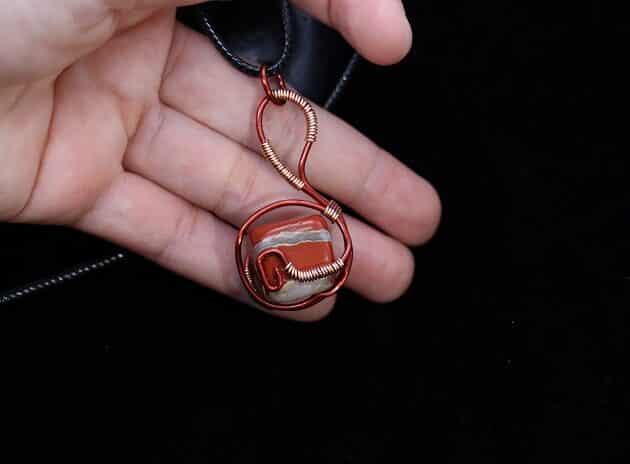 Wire-Wrapping Cube Stone With Unique Cage Pendant Tutorial 1