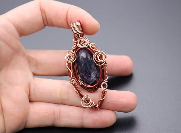 Wire-Wrapping Dazzling Black Oval Gemstone With Wire Roses Pendant Tutorial 150