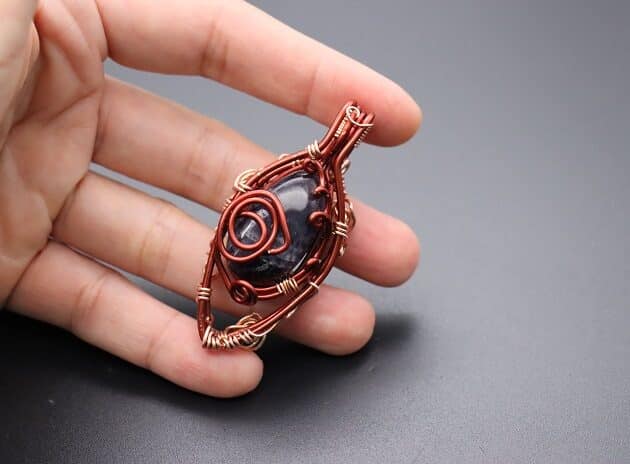 Wire-Wrapping Dazzling Black Oval Gemstone With Wire Roses Pendant Tutorial 153