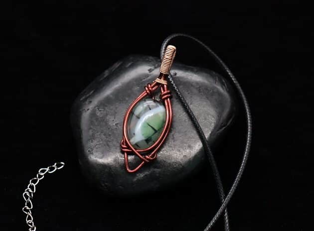 Wire-Wrapping Timeless Green Oval Stone Pendant Tutorial 0