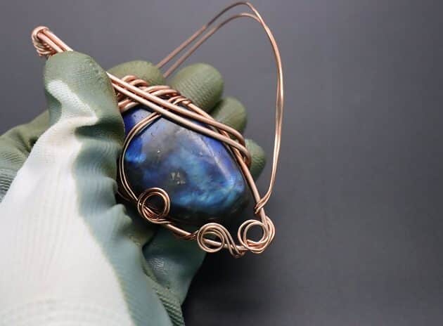 Wire-Wrapping Iridescent Blue Labradorite With Swirls Pendant Tutorial 53