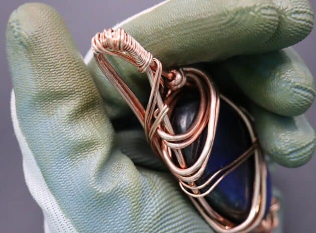 Wire-Wrapping Iridescent Blue Labradorite With Swirls Pendant Tutorial 64