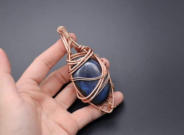Wire-Wrapping Iridescent Blue Labradorite With Swirls Pendant Tutorial 73