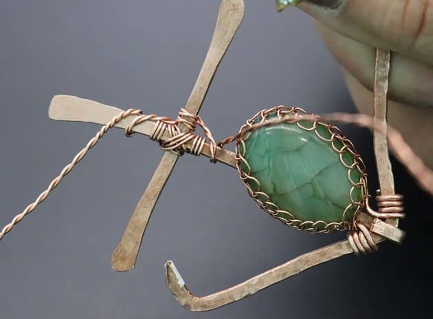 Wire-Wrapping Charming Anchor With Green Oval Gemstone Pendant Tutorial 101