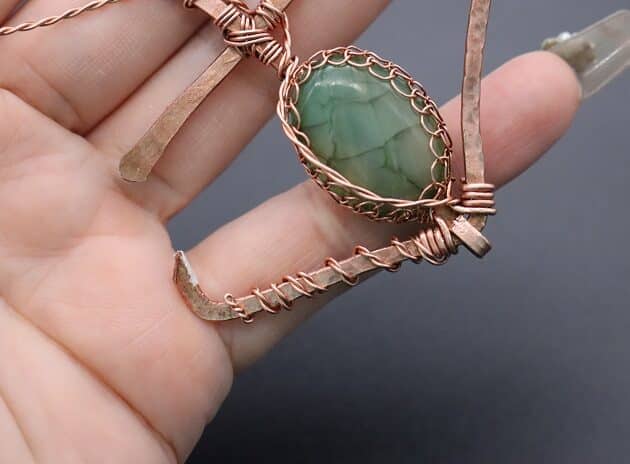 Wire-Wrapping Charming Anchor With Green Oval Gemstone Pendant Tutorial 107