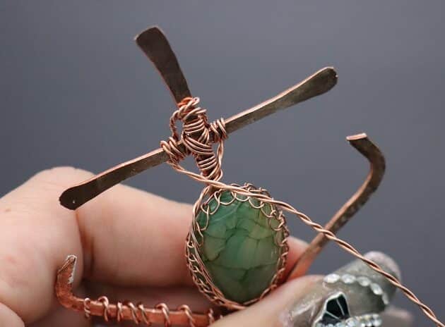 Wire-Wrapping Charming Anchor With Green Oval Gemstone Pendant Tutorial 111