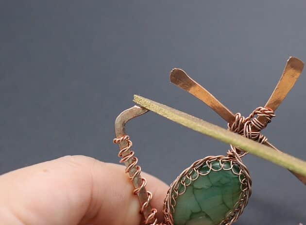 Wire-Wrapping Charming Anchor With Green Oval Gemstone Pendant Tutorial 142