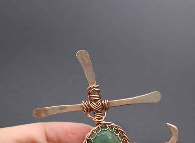 Wire-Wrapping Charming Anchor With Green Oval Gemstone Pendant Tutorial 149