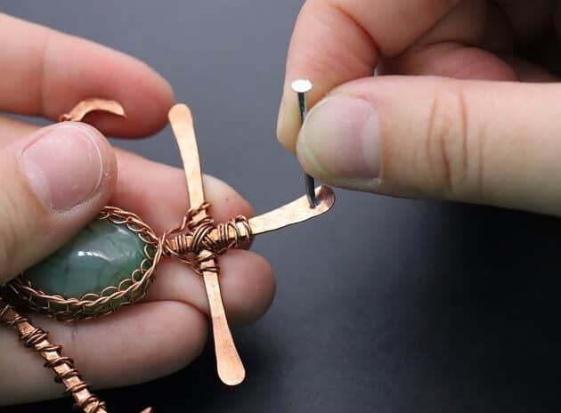 Wire-Wrapping Charming Anchor With Green Oval Gemstone Pendant Tutorial 153