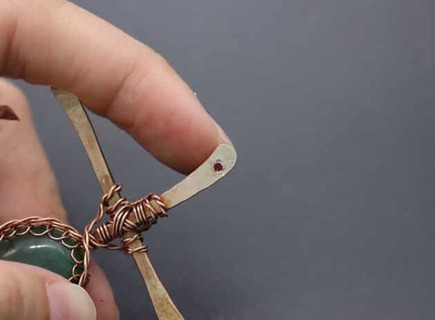 Wire-Wrapping Charming Anchor With Green Oval Gemstone Pendant Tutorial 155