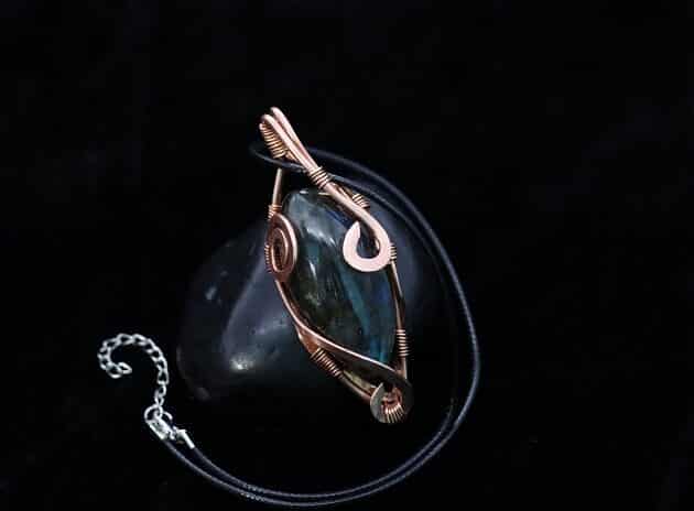 Wire Wrapping Opulent Marquise Labradorite Cabochon Pendant Tutorial 0