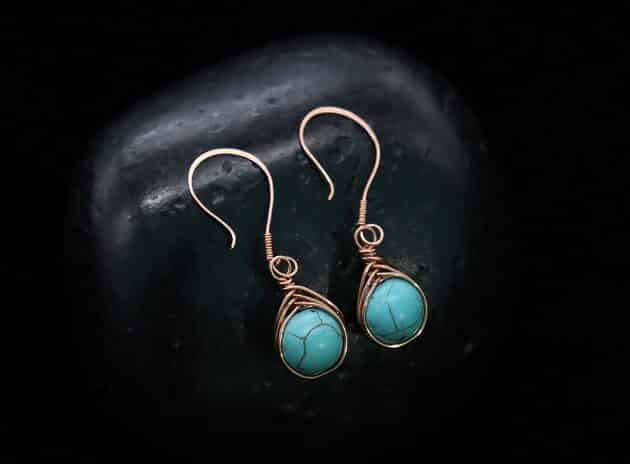 Wire-Wrapping Turquoise Bead Herringbone Weave Earrings Tutorial 0