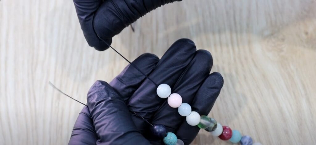 How To Make An Elastic Bracelet 11