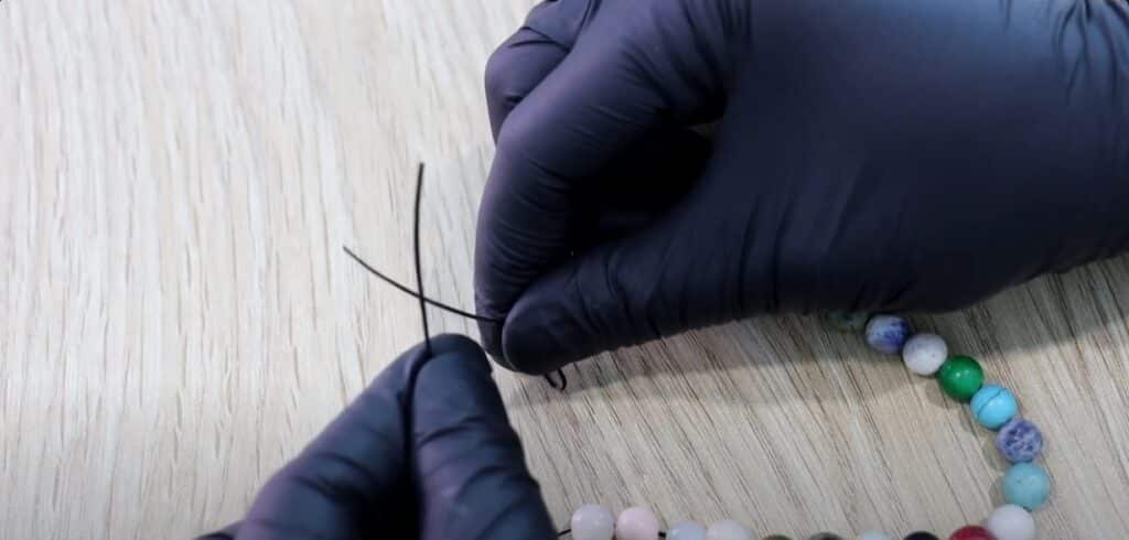 How To Make An Elastic Bracelet 14