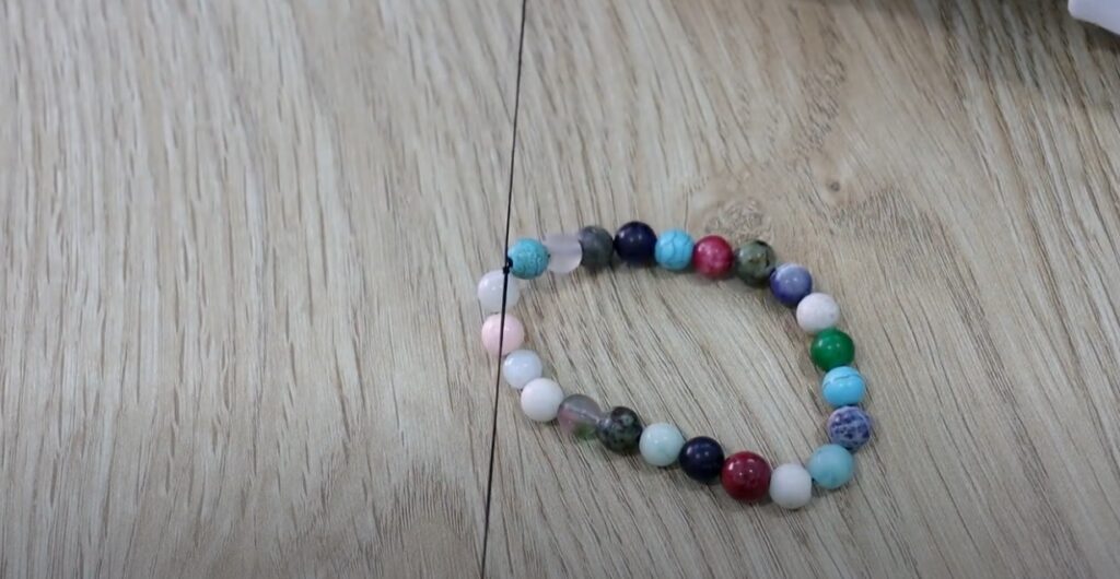 How To Make An Elastic Bracelet 18