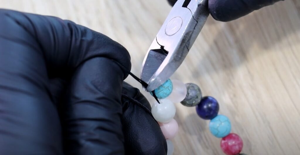 How To Make An Elastic Bracelet 21