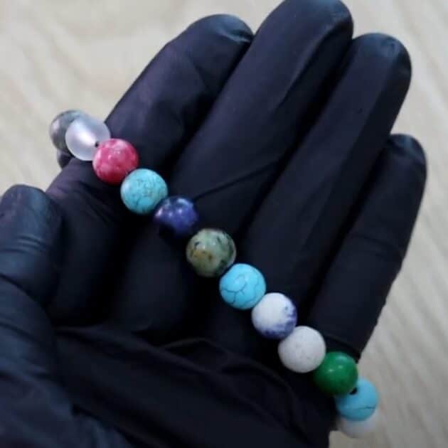 How To Make An Elastic Bracelet 22