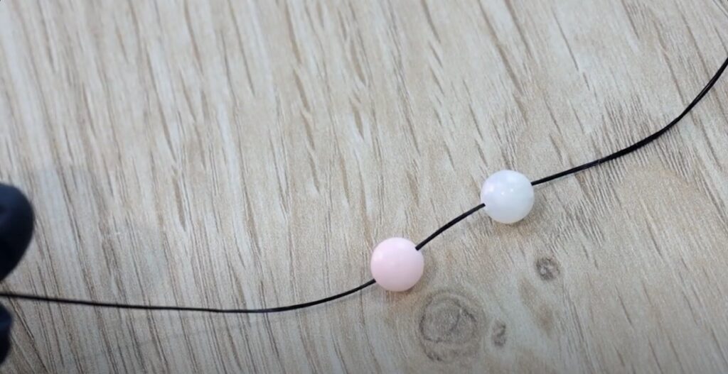 How To Make An Elastic Bracelet 7