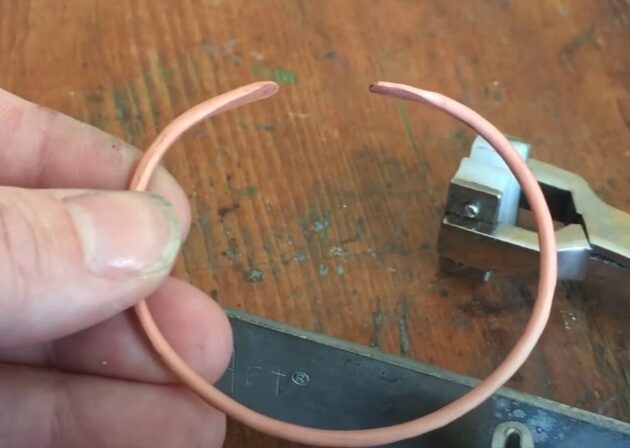 How I Make Copper Wire Cuff Bracelets 31
