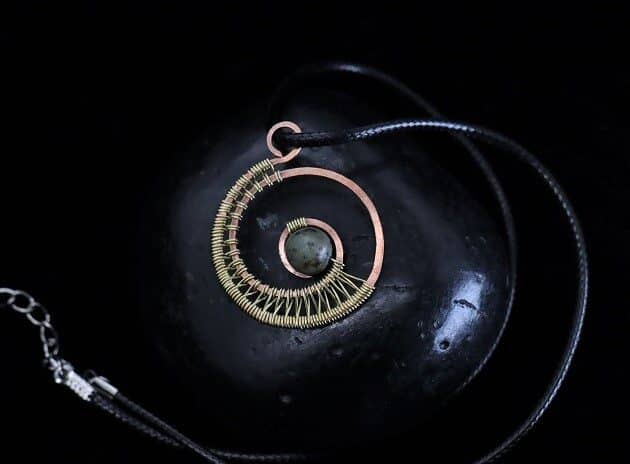 Wire-Wrapping Elegant Gold Copper Nautilus Bead Pendant Tutorial 0