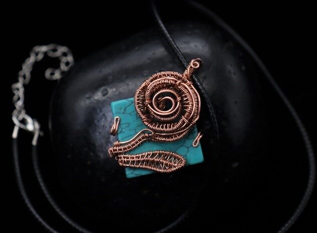Wire-Wrapping Square Cabochon With Copper Flower Pendant Tutorial 0
