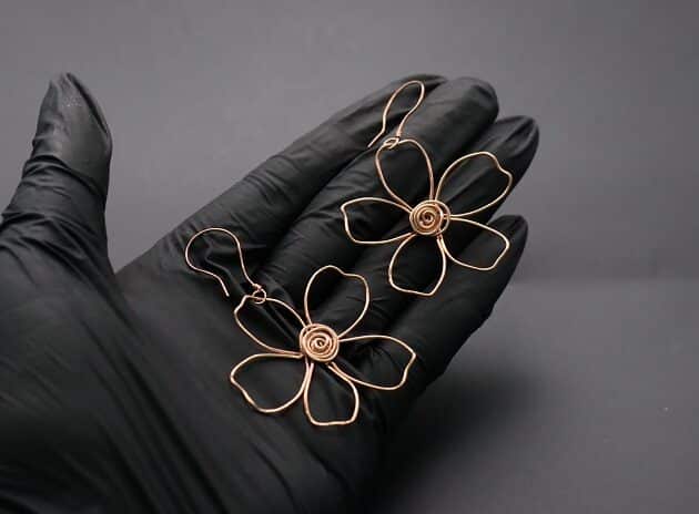 Wire-Wrapping Large Copper Wire Flower Drop Earrings Tutorial 35