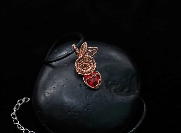 Wire-Wrapping Copper Rose With Heart Shaped Ruby Pendant Tutorial 0