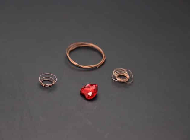 Wire-Wrapping Copper Rose With Heart Shaped Ruby Pendant Tutorial 1