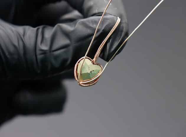 Wire-Wrapping Copper Rose With Heart Shaped Ruby Pendant Tutorial 29