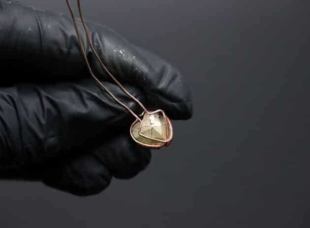 Wire-Wrapping Copper Rose With Heart Shaped Ruby Pendant Tutorial 30