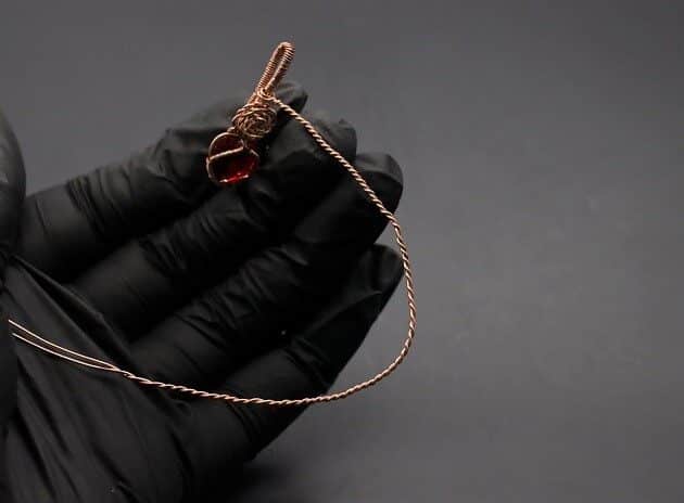 Wire-Wrapping Copper Rose With Heart Shaped Ruby Pendant Tutorial 52