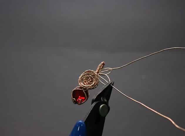 Wire-Wrapping Copper Rose With Heart Shaped Ruby Pendant Tutorial 66