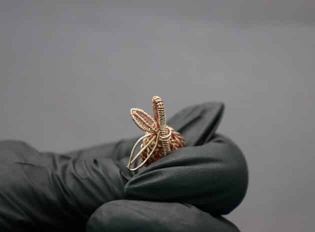 Wire-Wrapping Copper Rose With Heart Shaped Ruby Pendant Tutorial 79