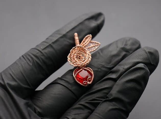 Wire-Wrapping Copper Rose With Heart Shaped Ruby Pendant Tutorial 86