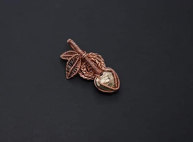 Wire-Wrapping Copper Rose With Heart Shaped Ruby Pendant Tutorial 95