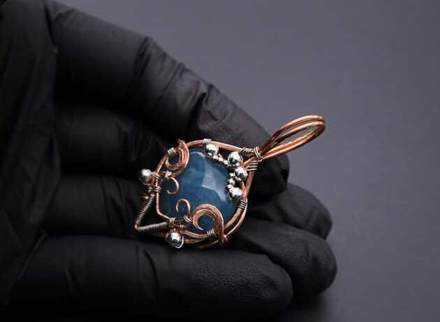 Wire-Wrapping Bejeweled Aqua Jade Pendant Tutorial 104