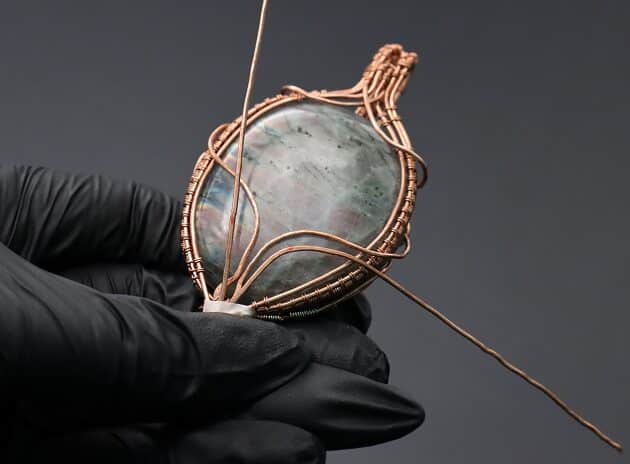 Wire-Wrapping Dreamy Oval Labradorite Copper Pendant Tutorial 110