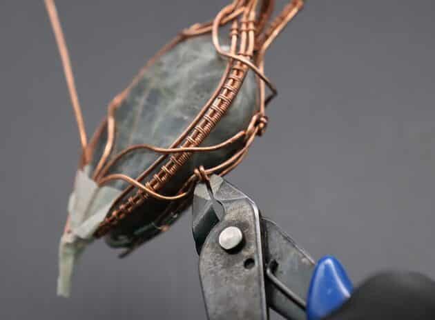 Wire-Wrapping Dreamy Oval Labradorite Copper Pendant Tutorial 116