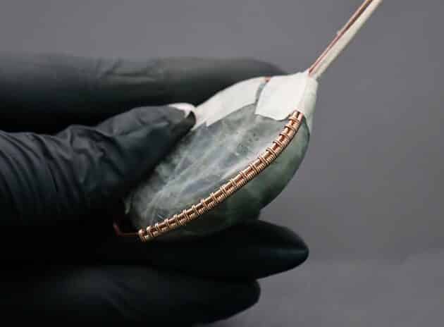 Wire-Wrapping Dreamy Oval Labradorite Copper Pendant Tutorial 16