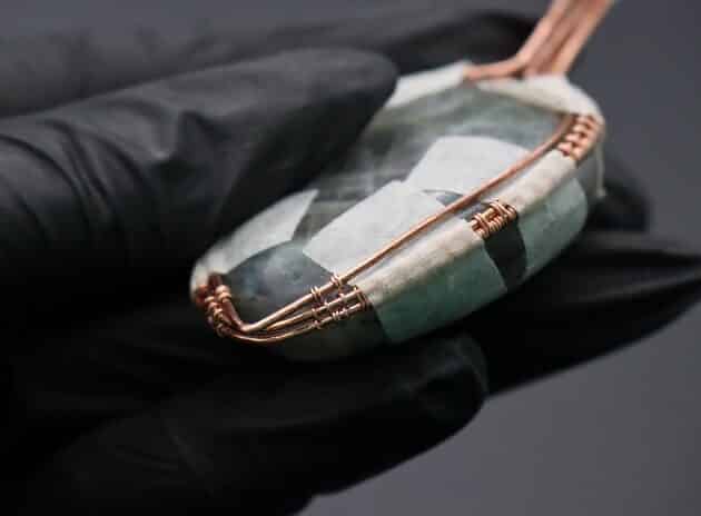 Wire-Wrapping Dreamy Oval Labradorite Copper Pendant Tutorial 38