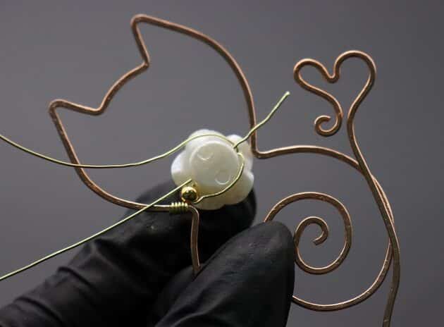 Wire-Wrapping Gold Woven Hammered Wire Cat Pendant Tutorial 24
