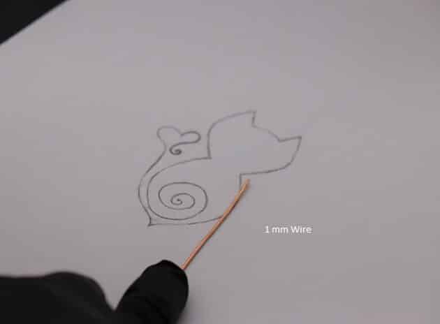 Wire-Wrapping Gold Woven Hammered Wire Cat Pendant Tutorial 3